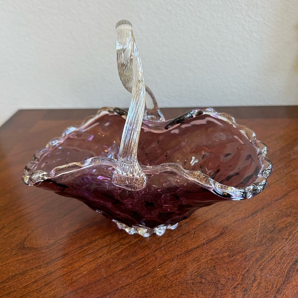 Vintage Murano glass basket purple with gold speck handle - Picture 2 of 5